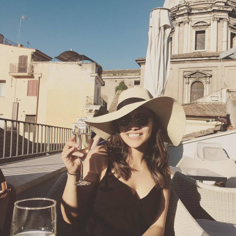 Meet your Posher, Adriana